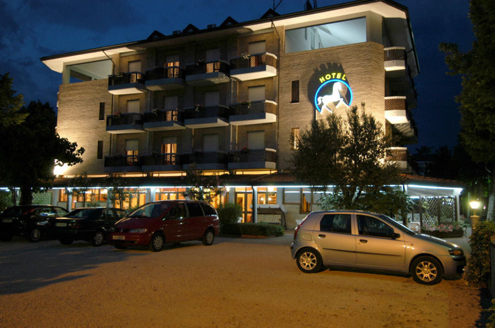 Al Cavallino Bianco Lignano Sabbiadoro Zewnętrze zdjęcie